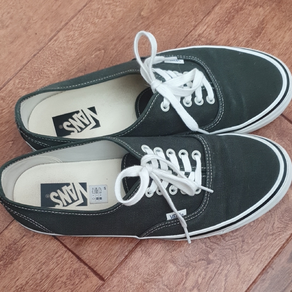 Vans MENS 10 1/2 Premium Canvas Kelp Green W/ Premium Padding